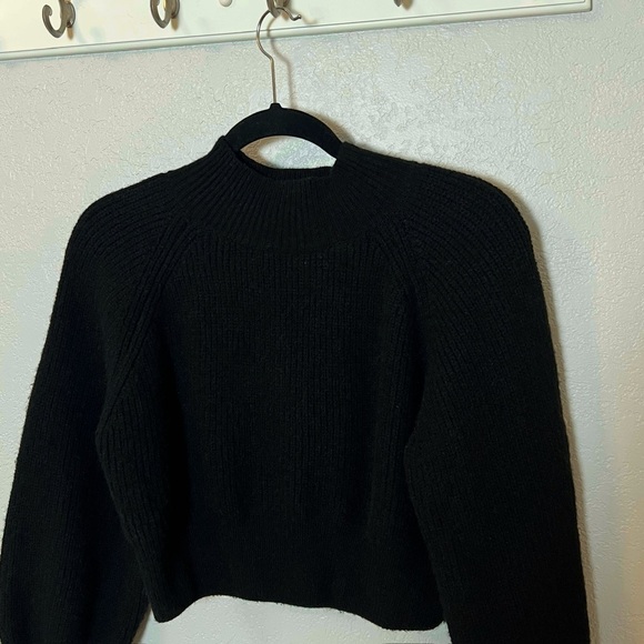 Dissh Aida Black Cropped Puff-Sleeve Sweater - Picture 4 of 6